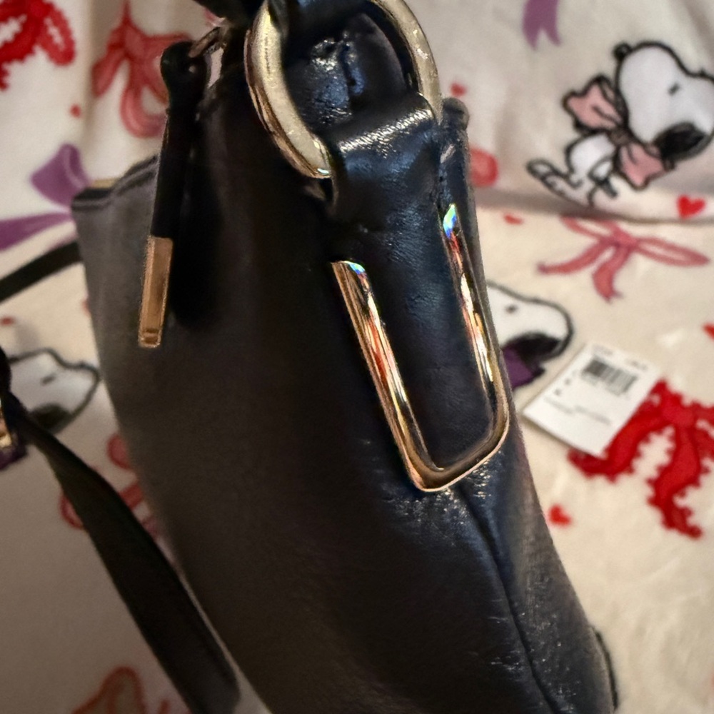 NWT COACH Madison Pebbled Leather East West Swingpack #49992 preowned EUC blk - Picture 6 of 16